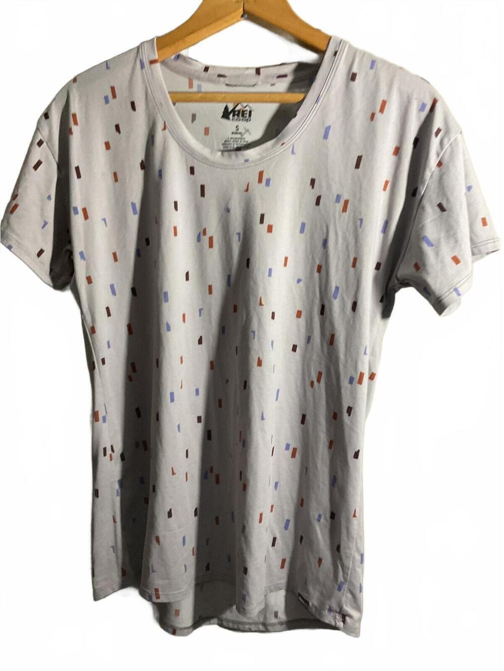REI Co-op Women's Small Light Gray Short Sleeve Shirt Hiking Outdoors Flaw*